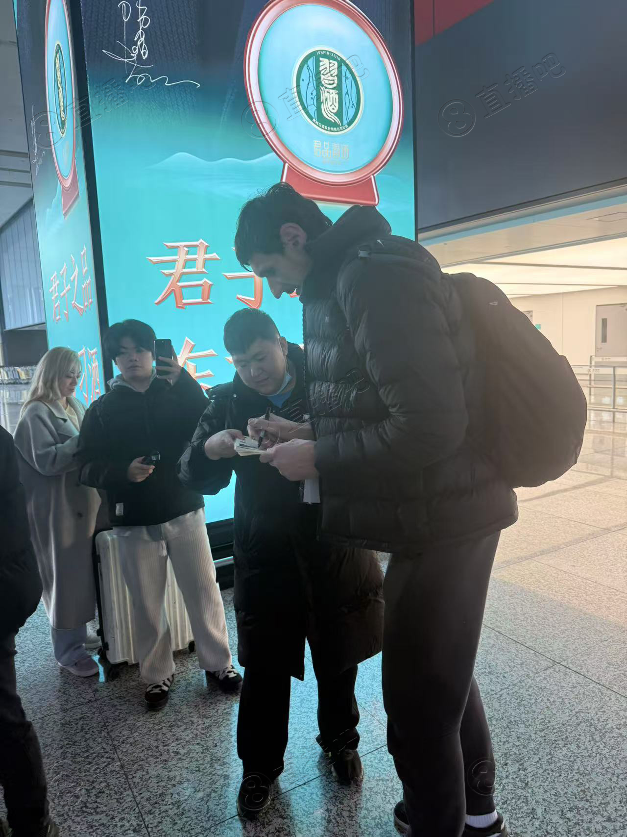  直播吧：广厦新援博班选定球衣号码51号 合同为2+2