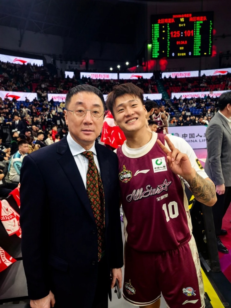  赵睿：该干正事儿了 三分还得练 要不然又成互联网反面教材了hhh