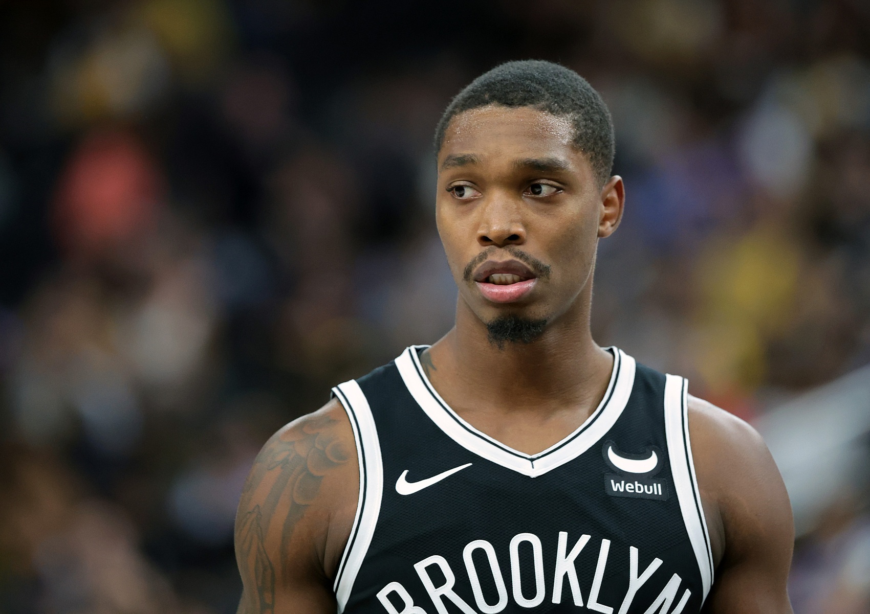  Stein：朗尼-沃克原计划夏天重返NBA 但在接到76人电话后立即同意