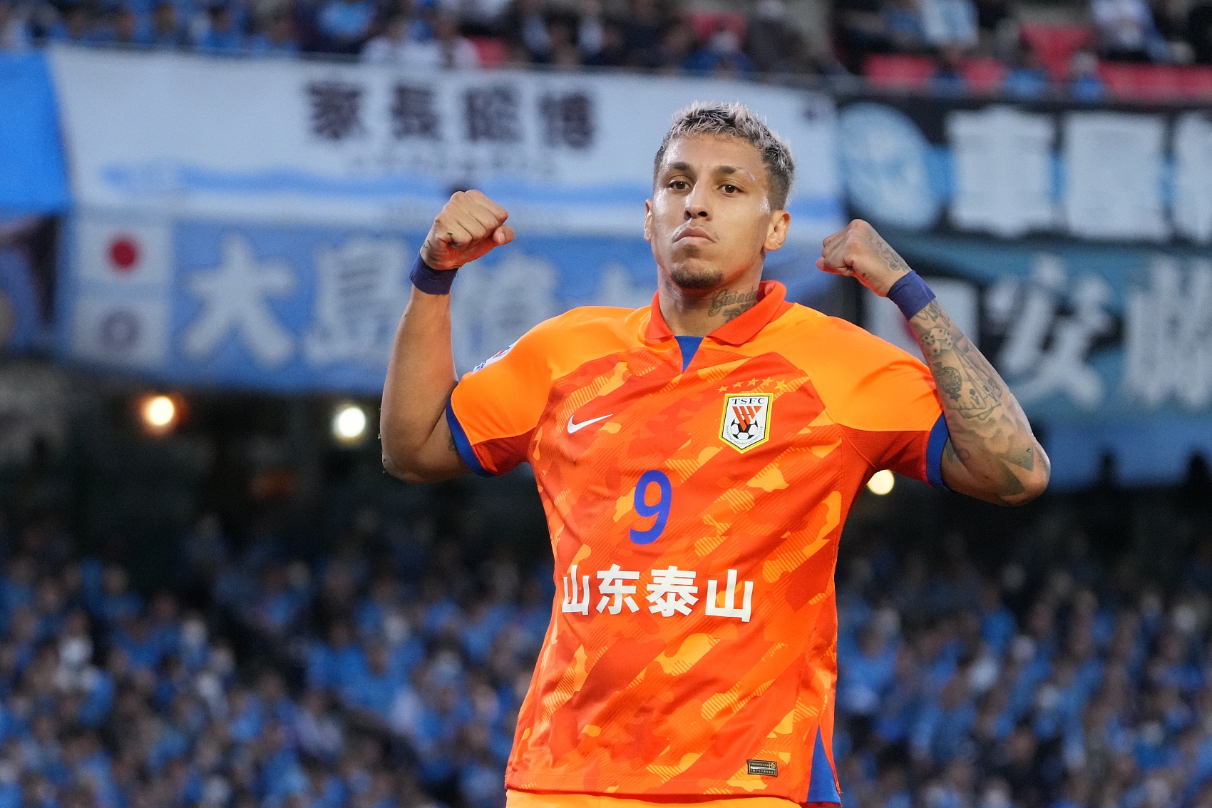  鲁媒：克雷桑等三外援确定留泰山，莱昂纳多可能去海港或浙江