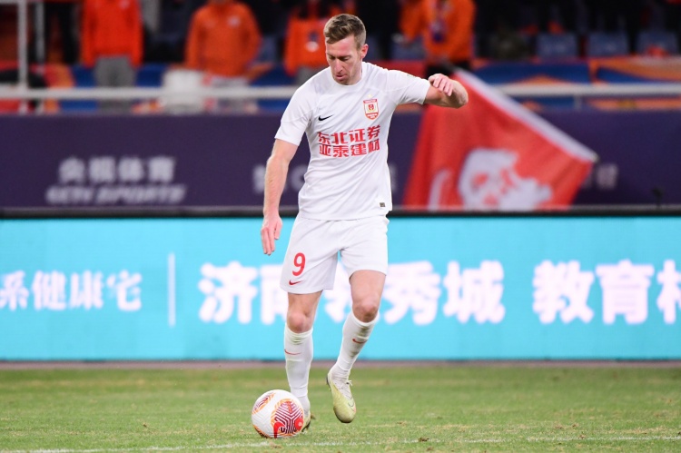  博主：亚泰取得本次冬训首胜！热身赛3-1胜南通支云，贝里奇进球
