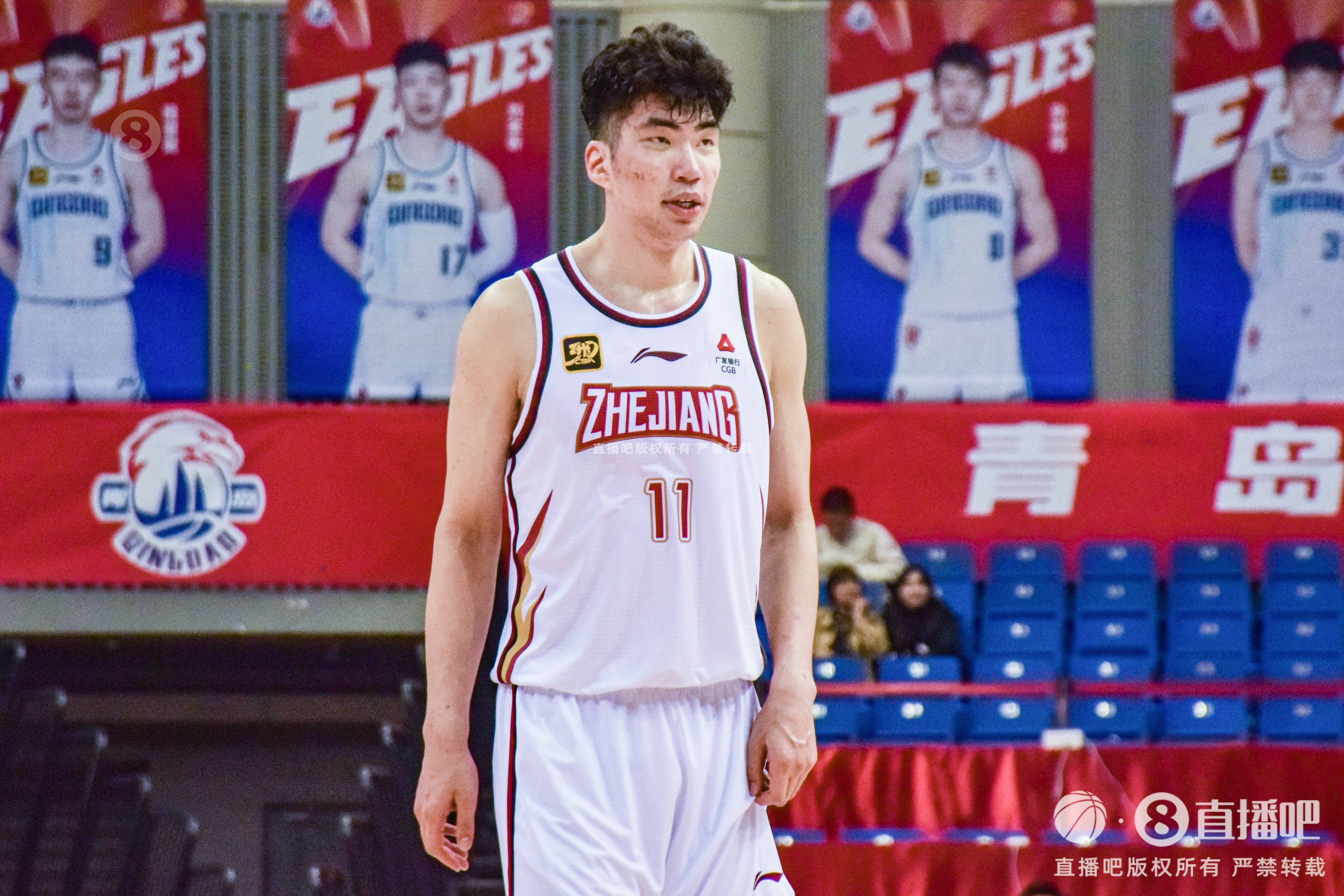  余嘉豪和程帅澎都将缺阵今晚浙江与首钢的比赛