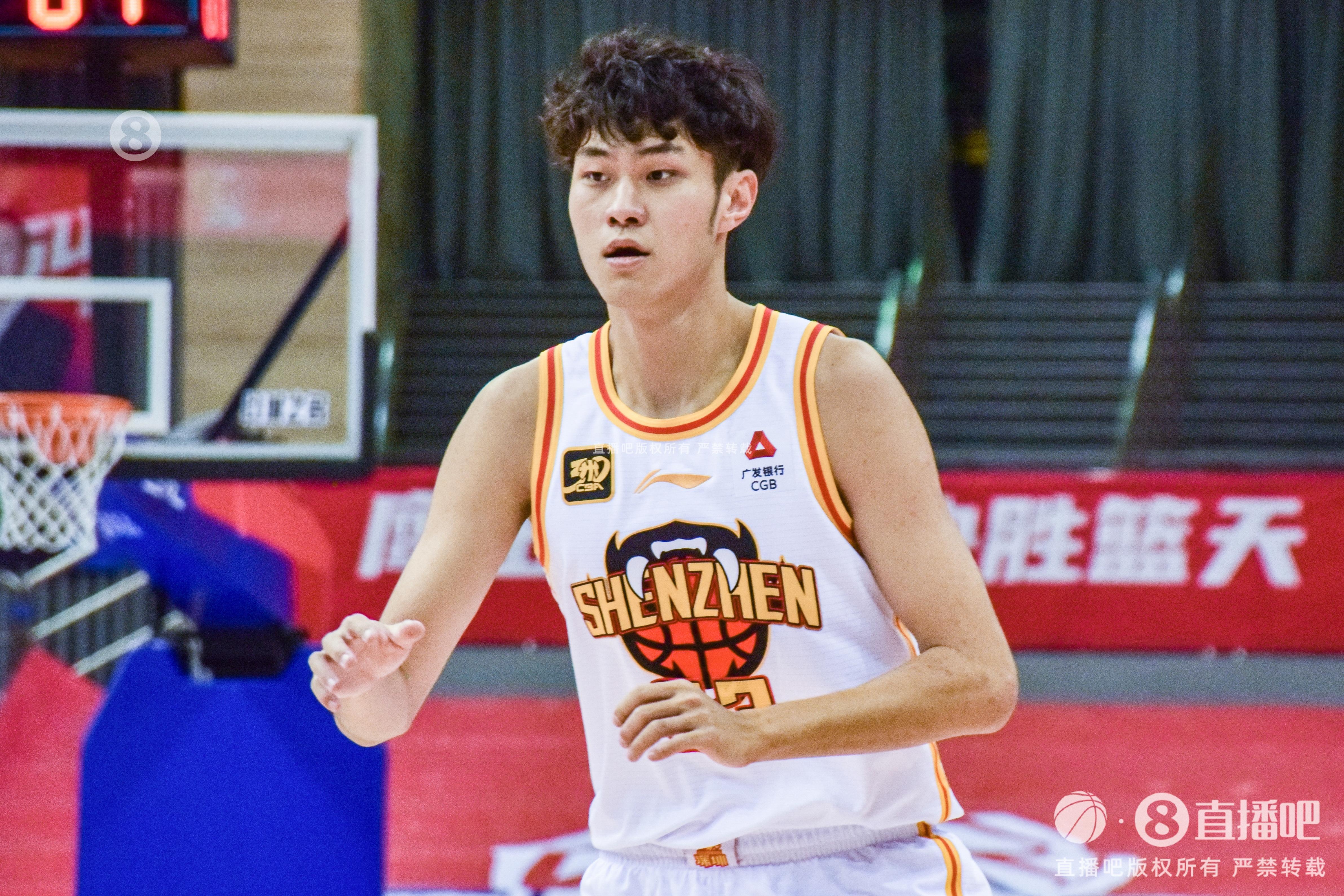  打得还行！王浩然13中6拿到14分3板2助1断2帽