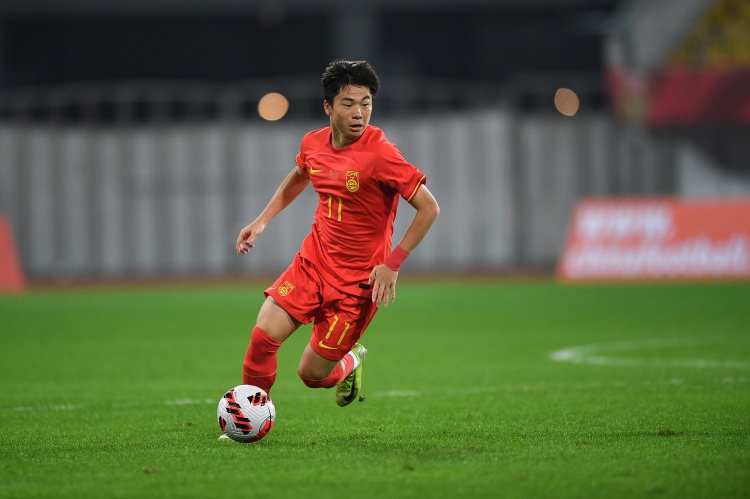  U20国足唐天翼因负面传闻接连缺席训练、热身，大概率被清出球队