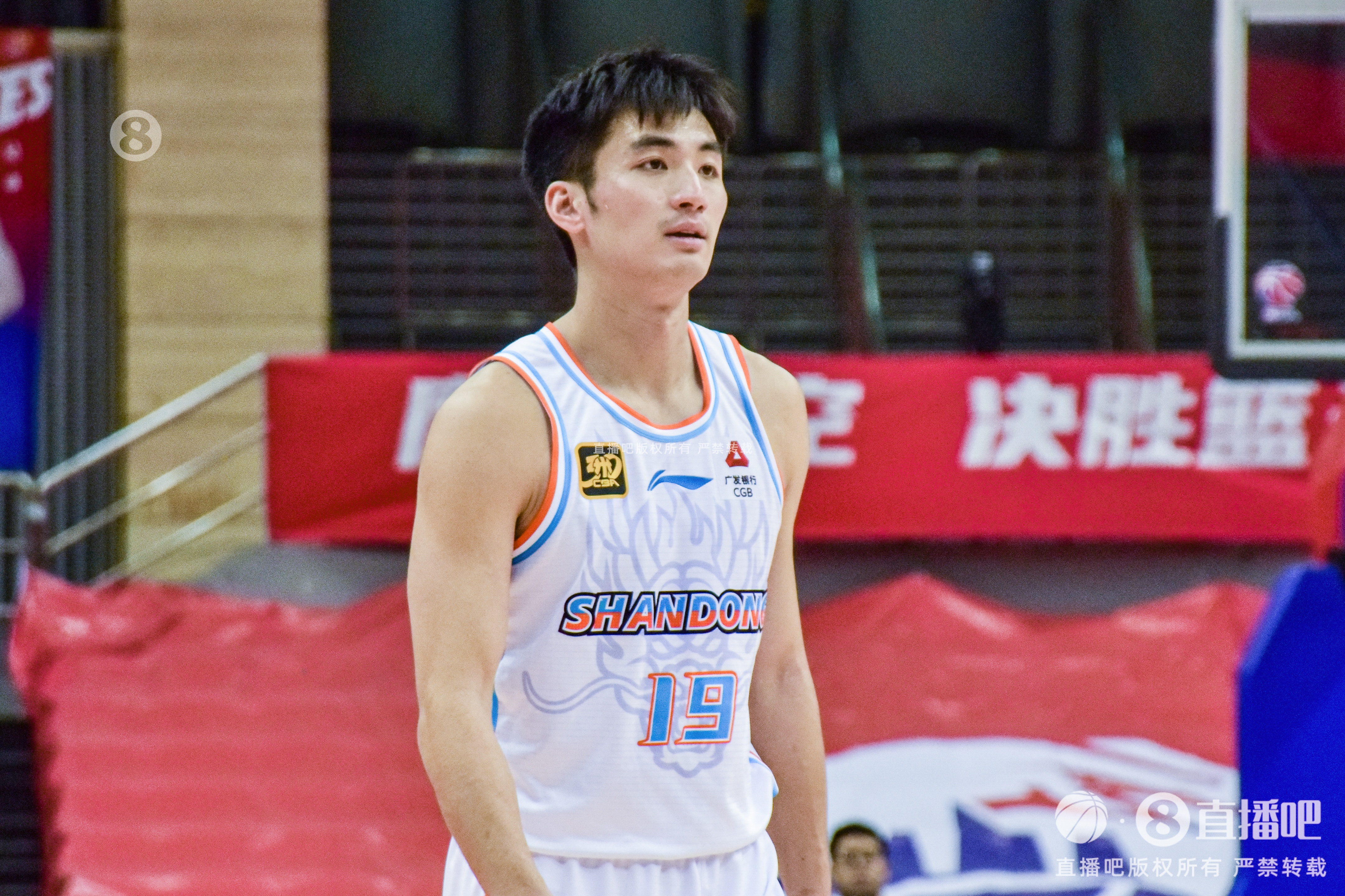  夏晓司：于德豪还得养伤几天 库马杰今天大概率复出