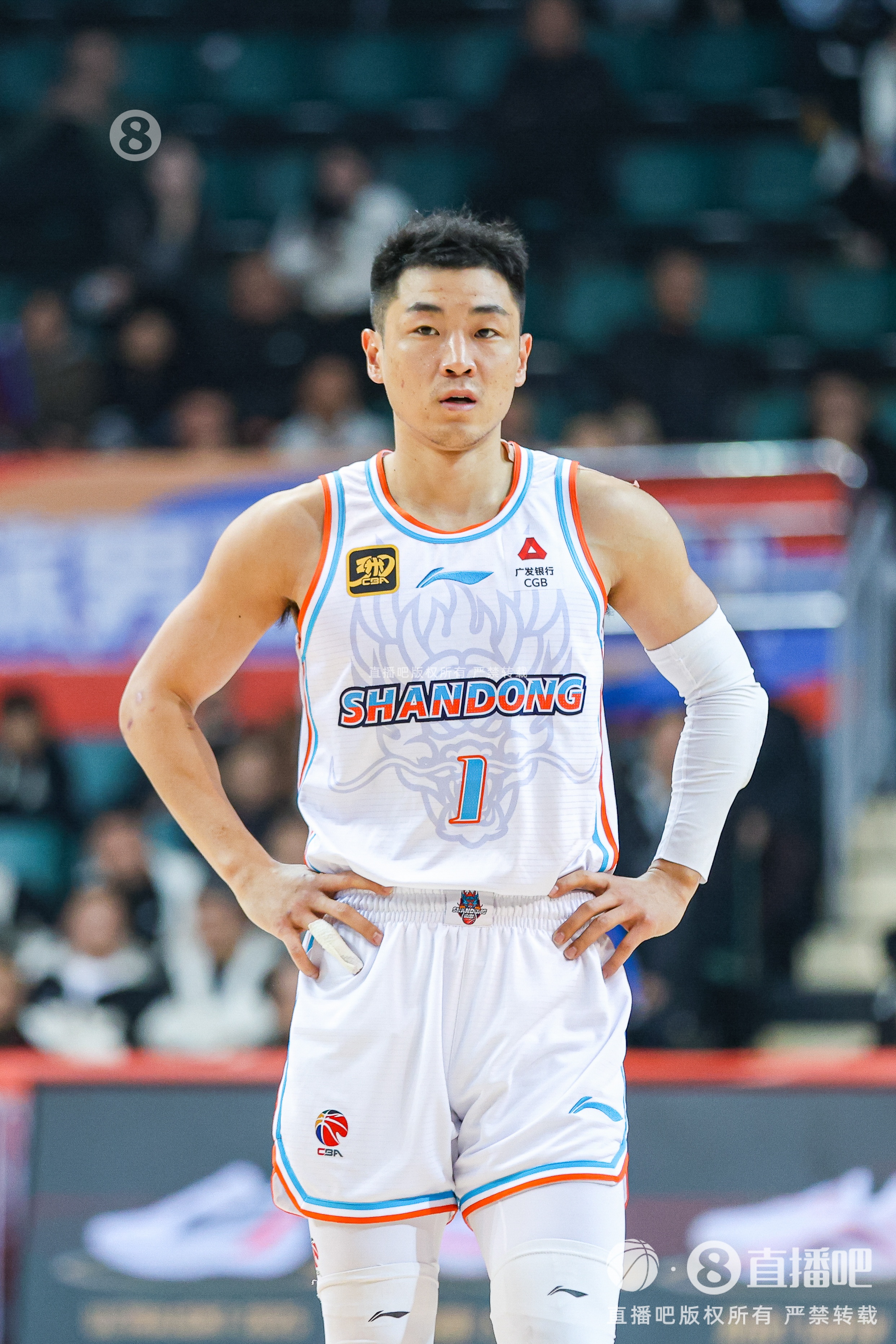  夏晓司：结束国家队集训任务的高诗岩和山东男篮在南京会合